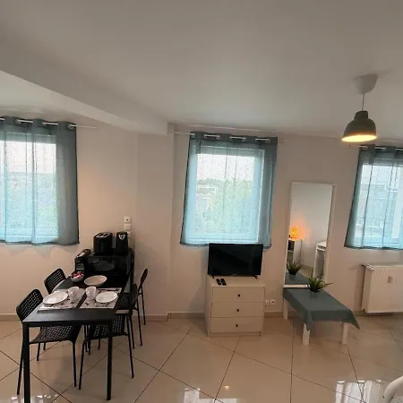 Zen With Netflix, Parking, And Easy Access To Paris