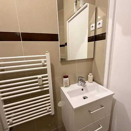 Zen With Netflix, Parking, And Easy Access To Paris Διαμέρισμα Montfermeil