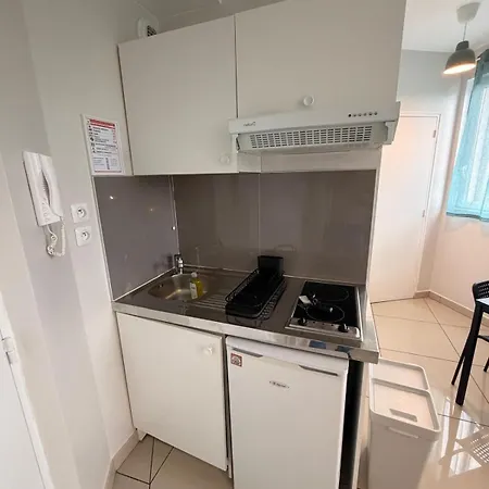 Zen With Netflix, Parking, And Easy Access To Paris